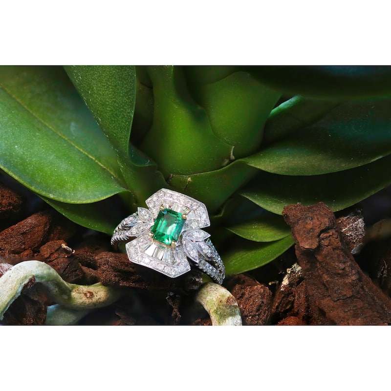 Auriya 18k White Gold 5/8ct Emerald and 3/4ct TDW Diamond Ring