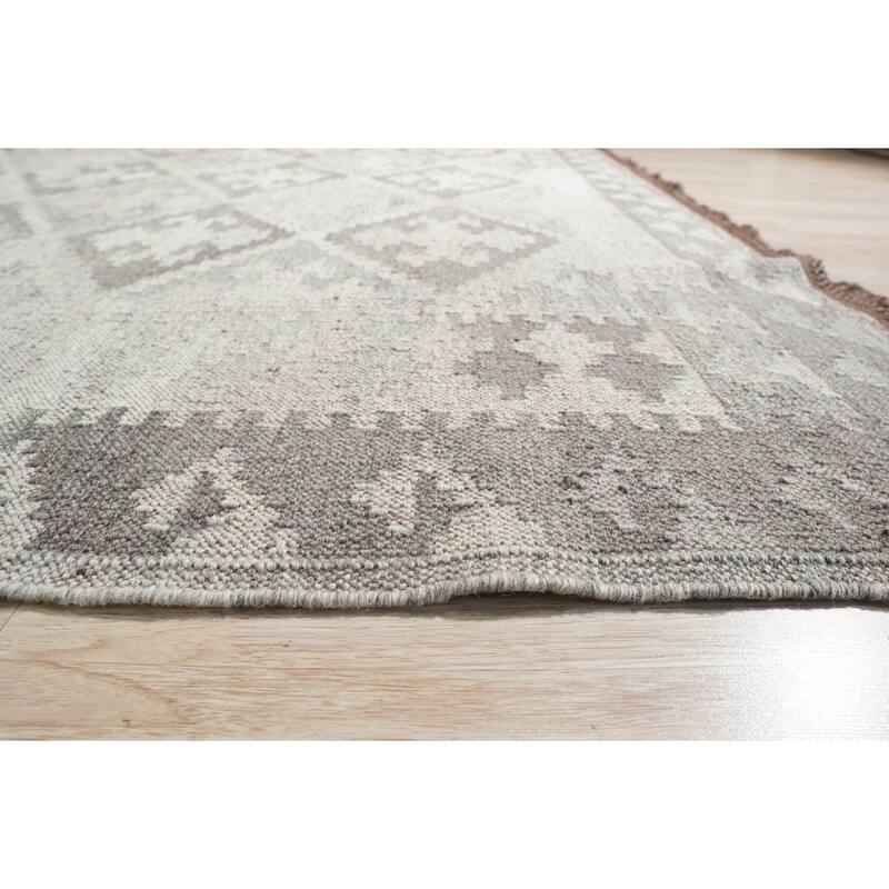 Hand-Knotted Wool Berber Moroccan Area Rug, 8' x 10'5, Ivory Area Rug, Luxurious Handcrafted Soft Texture - L