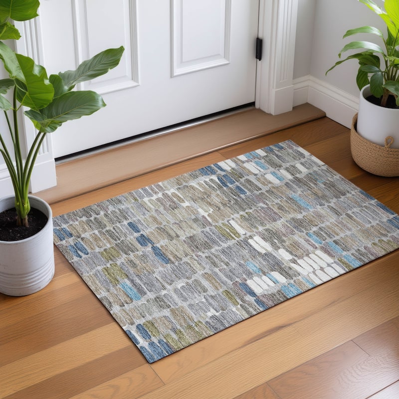 Machine Washable Indoor/ Outdoor Modern Caps Chantille Rug