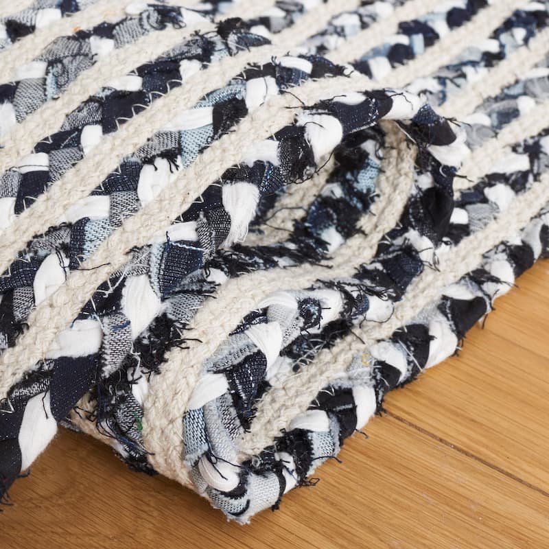 SAFAVIEH Handmade Braided Tadako Cotton Rug