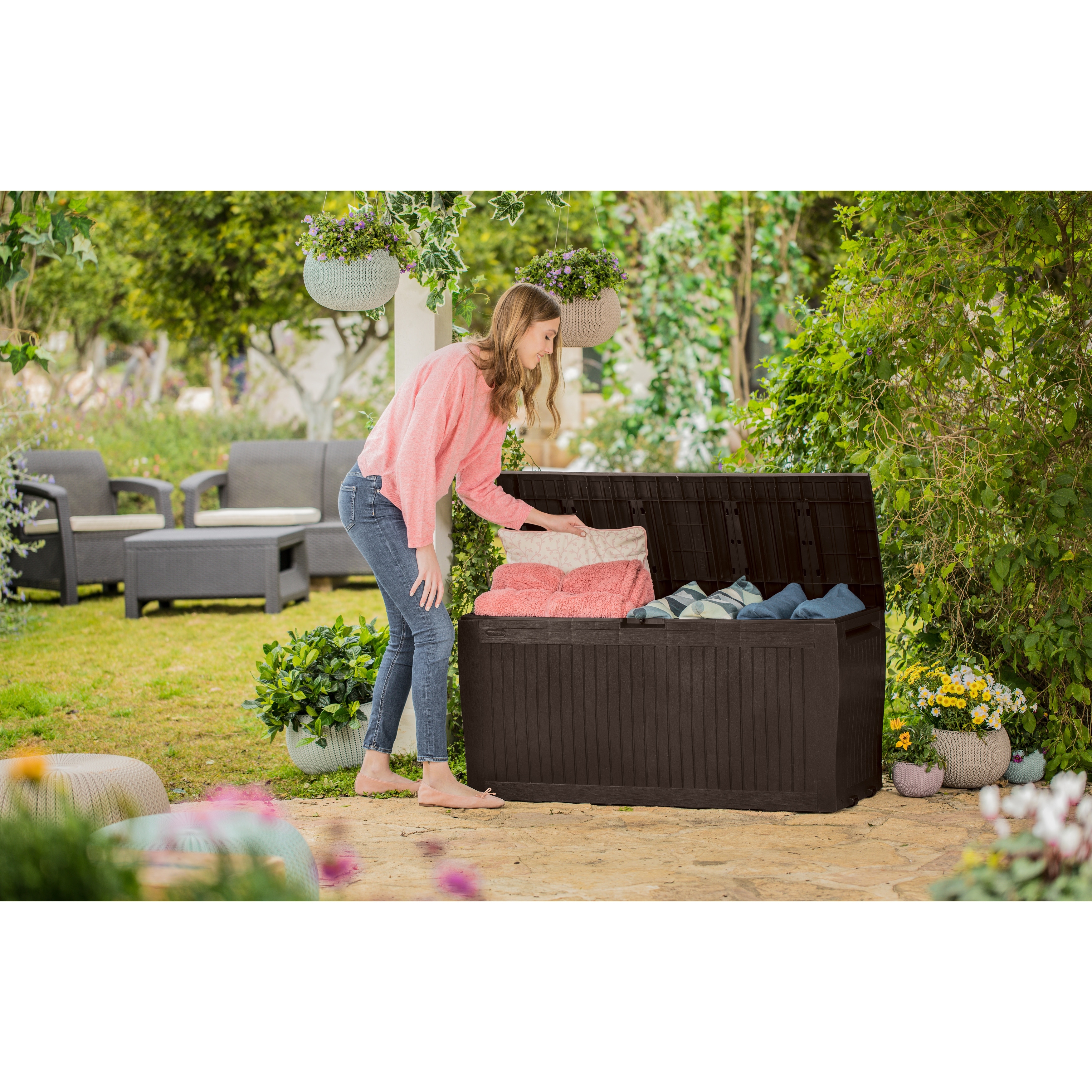 Keter Comfy Resin 71-gallon Resin All Weather Deck Box Storage Bench For  Outdoor Lawn Patio - On Sale - Bed Bath & Beyond - 17931114