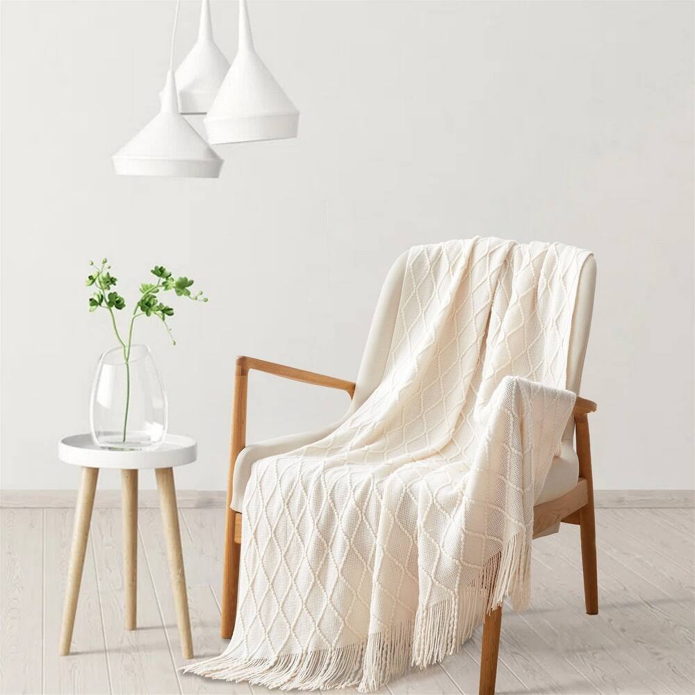 Knited Diamond Throw with Fringe Cream