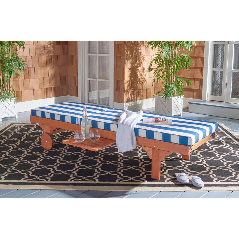 SAFAVIEH Outdoor Aubrie Adjustable Chaise Lounge Chair with Wheel.