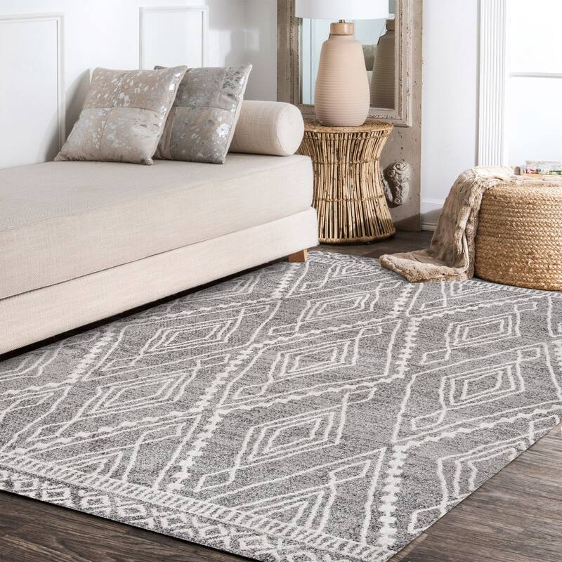 JONATHAN Y Pele Moroccan Style Diamond Area Rug