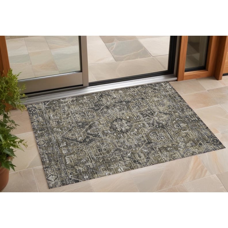 Caso Oriental Weather Resistant Refined Traditional Outdoor Rug