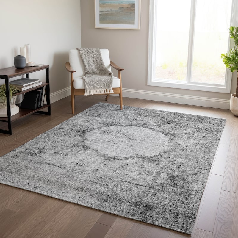 Machine Washable Indoor/ Outdoor Chantille Vintage Traditional Rug - Gray - 8' x 10'