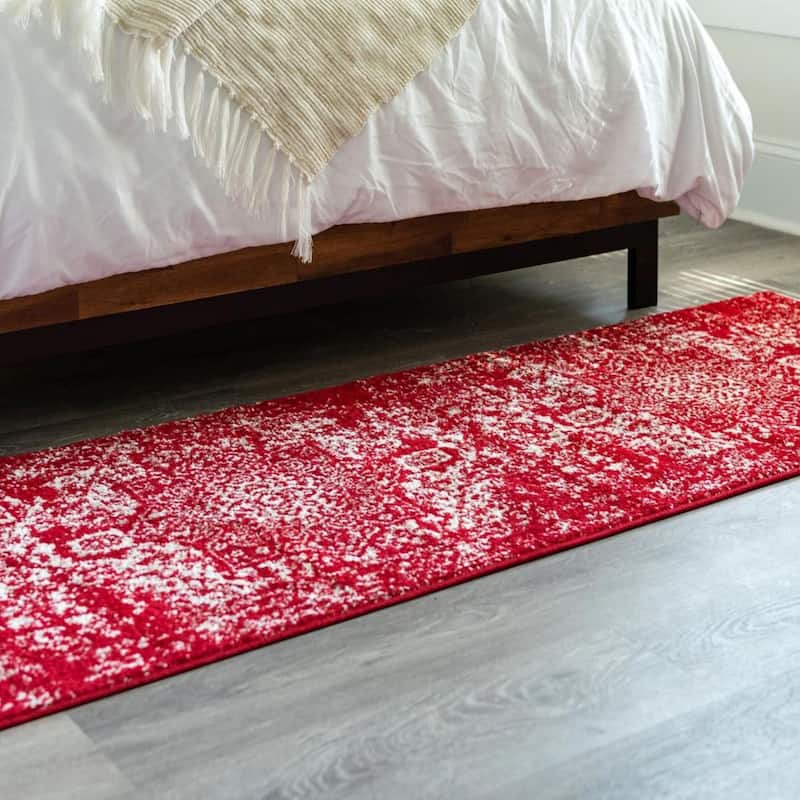 Traditional Brenda Collection Area Rug
