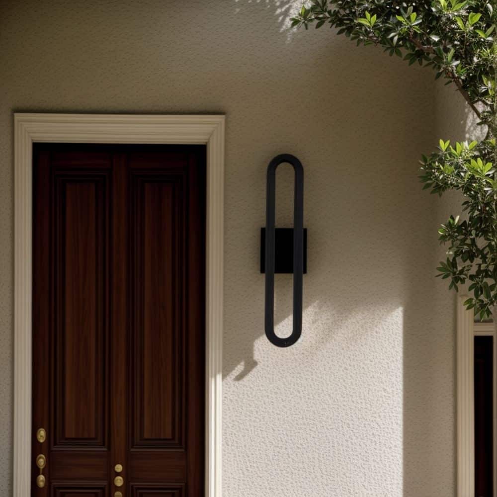 Maxax Black Metal LED Wall Light