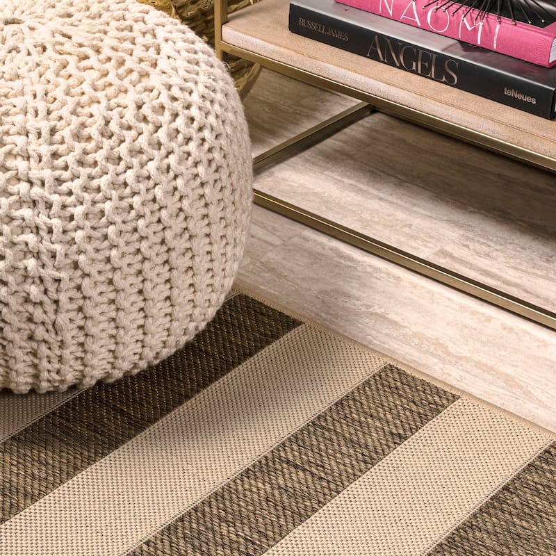 JONATHAN Y Tavira Wide Stripe Indoor/Outdoor Area Rug