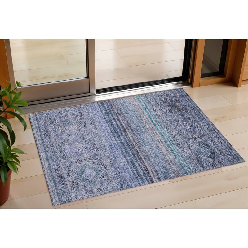 HomeRoots Floral Transitional Rectangle Outdoor Rug - 3' x 5'