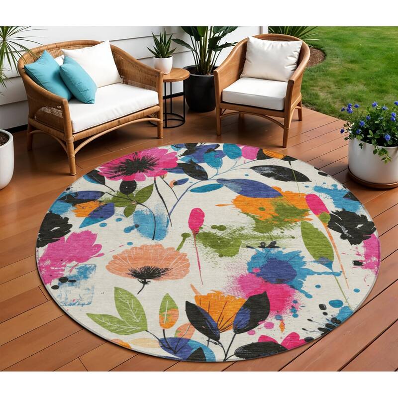 HomeRoots Floral Transitional Rectangle Outdoor Rug - Ivory/Pink - 8' Round