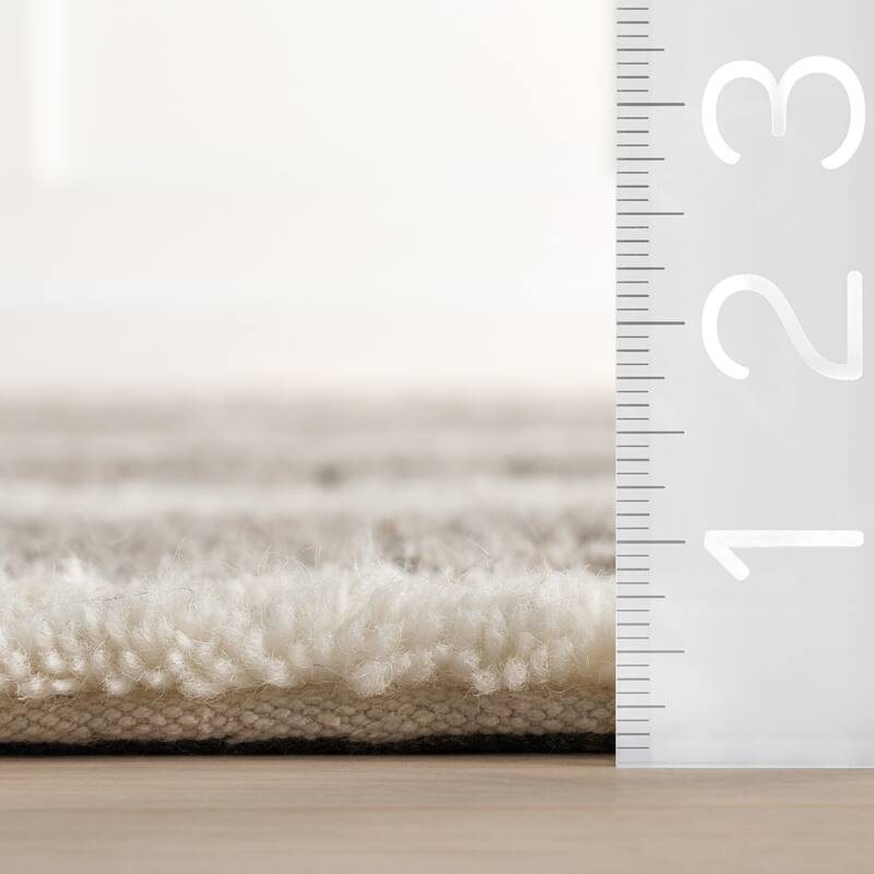 Nuloom Adaluna Modern Striped Wool Area Rug