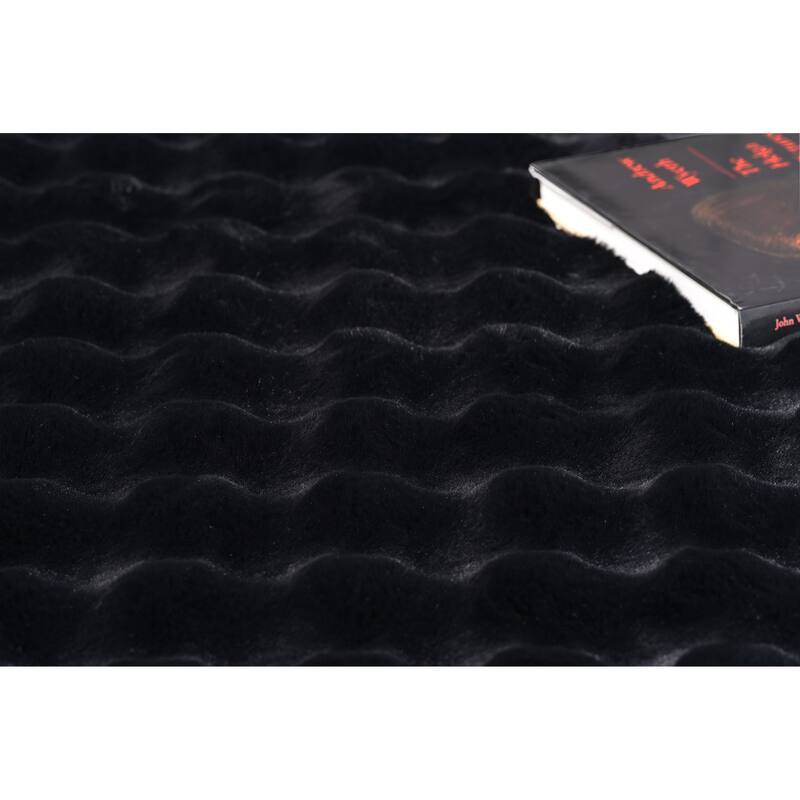 Valencia Fur Textured Solid Color Polyester Rug