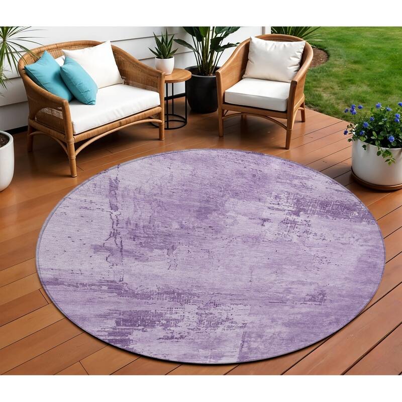 HomeRoots Abstract Transitional Rectangle Outdoor Rug - 8' Round