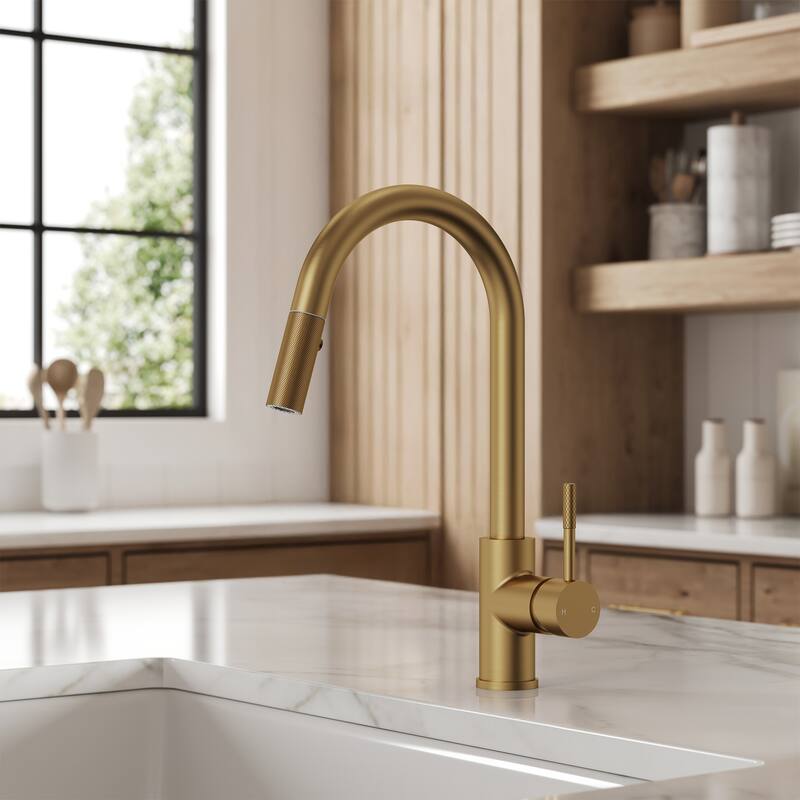 Single-Handle Pull-Down Sprayer Kitchen Faucet with 360° Spout Swivel