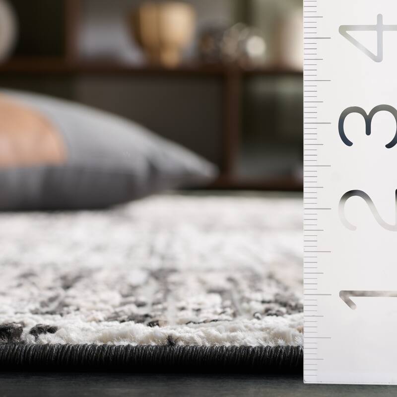 SAFAVIEH Mila Margurite Modern & Contemporary Rug