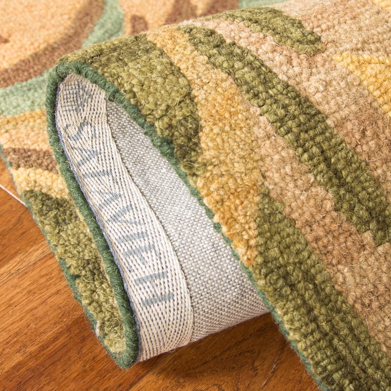 SAFAVIEH Handmade Jardin Austra Country Floral Wool Rug