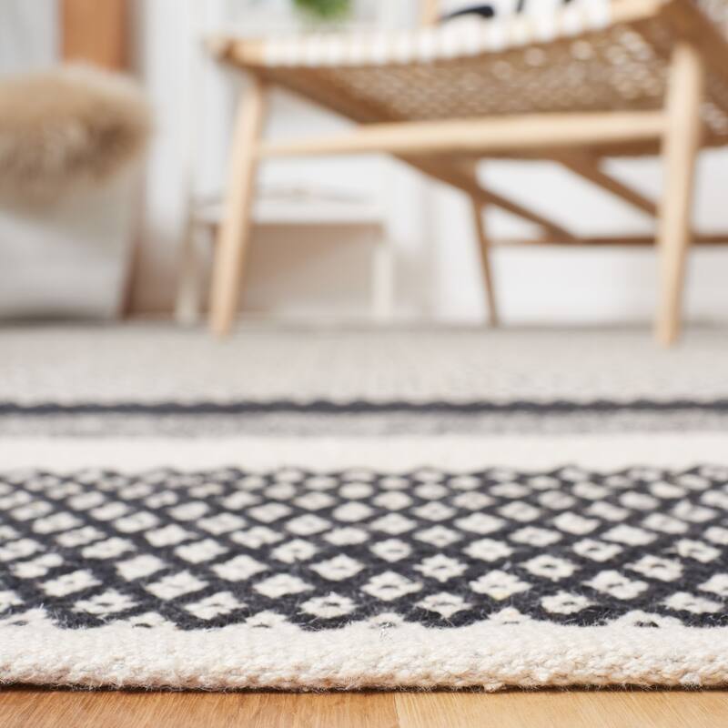 SAFAVIEH Hand-Woven Kilim Delisa Flatweave Cotton Rug