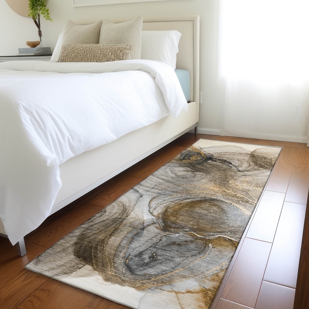 Machine Washable Indoor/ Outdoor Abstract Circles Chantille Rug