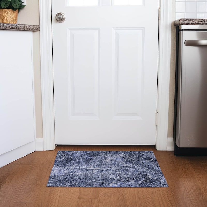 Machine Washable Indoor/ Outdoor Chantille Abstract Watercolor Rug - Navy - 1'8" x 2'6"