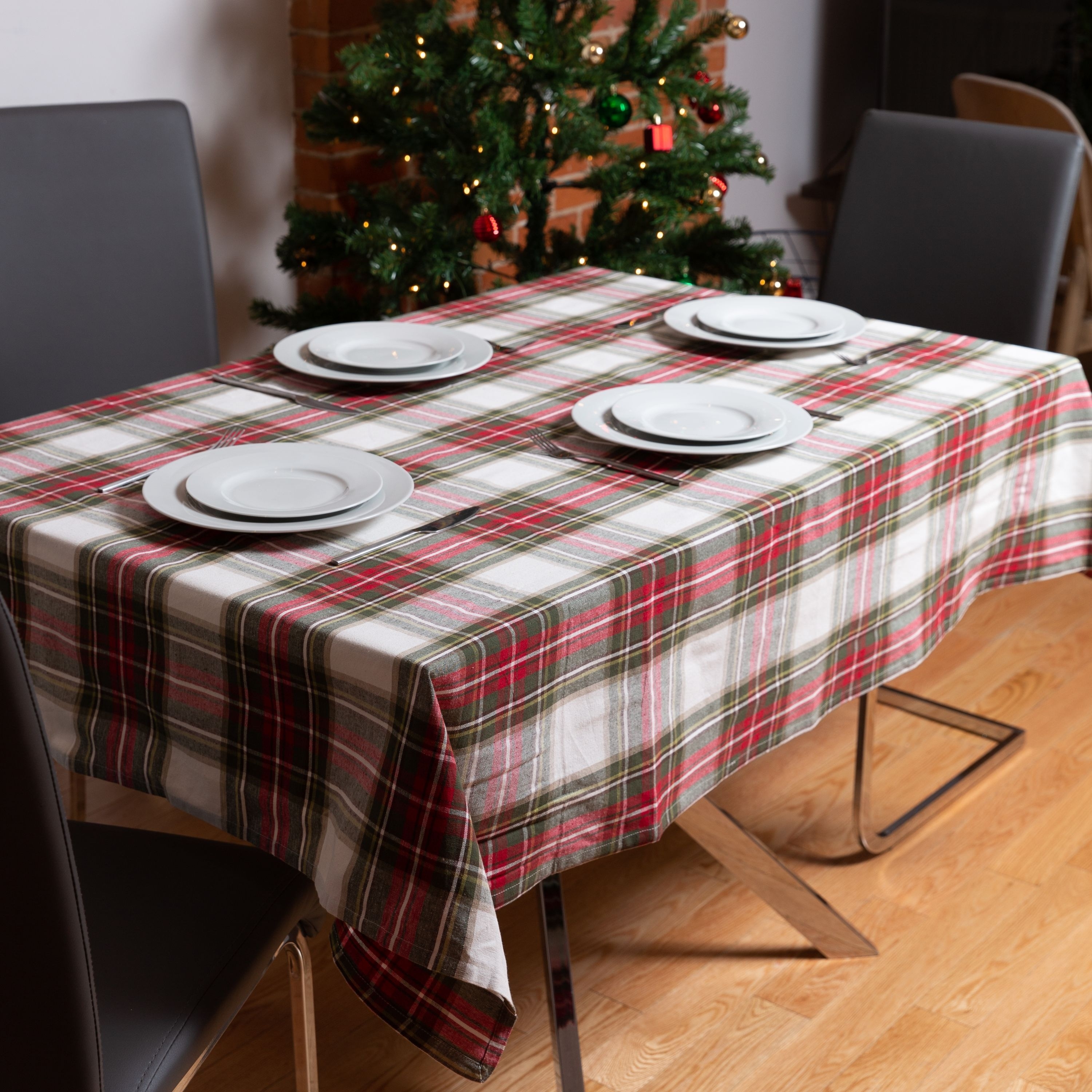  Elrene Home Fashions Christmas Classic Holiday Plaid