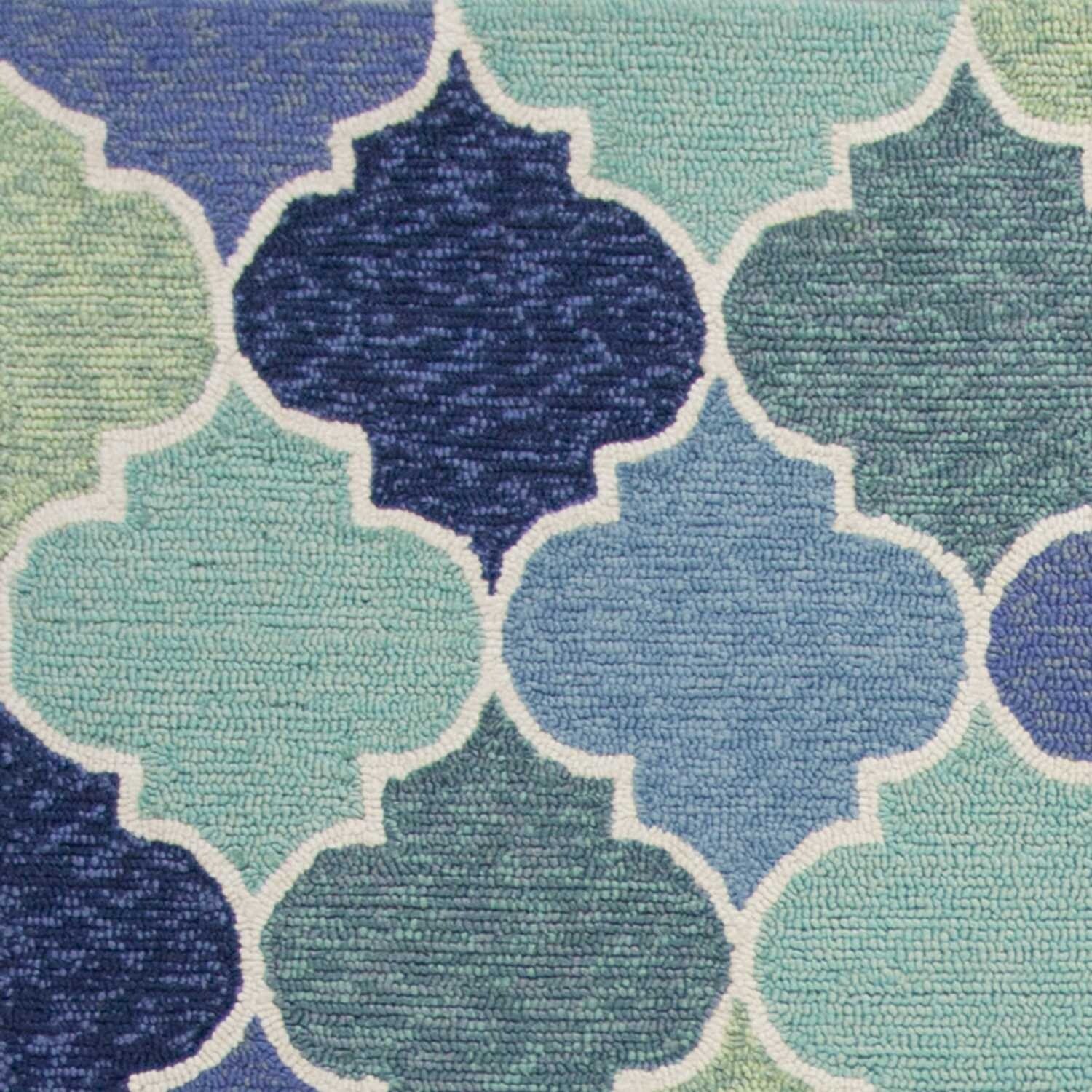 5'X8' Blue Hand Hooked Uv Treated Quatrefoil Indoor Outdoor Area Rug 5'X8' Blue Hand Hooked Uv Treated Quatrefoil Indoor Outdoor Area Rug