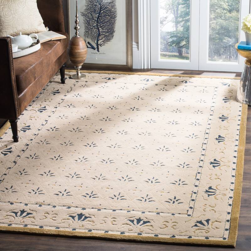 SAFAVIEH Handmade Easy Care Barbie Oriental Rug