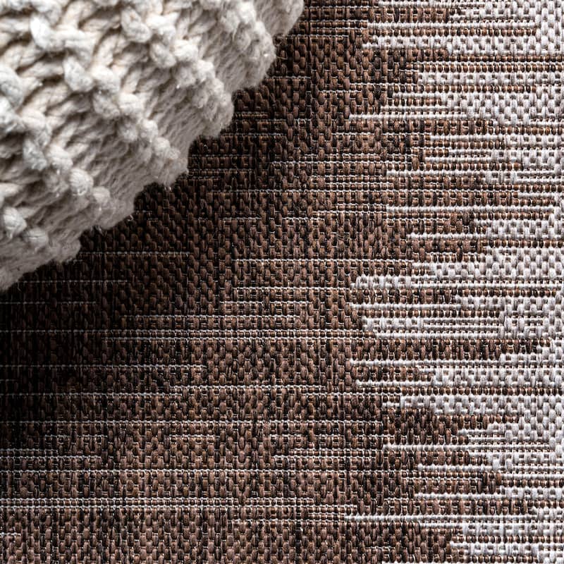 JONATHAN Y Madaba Modern Strie' Indoor/Outdoor Area Rug
