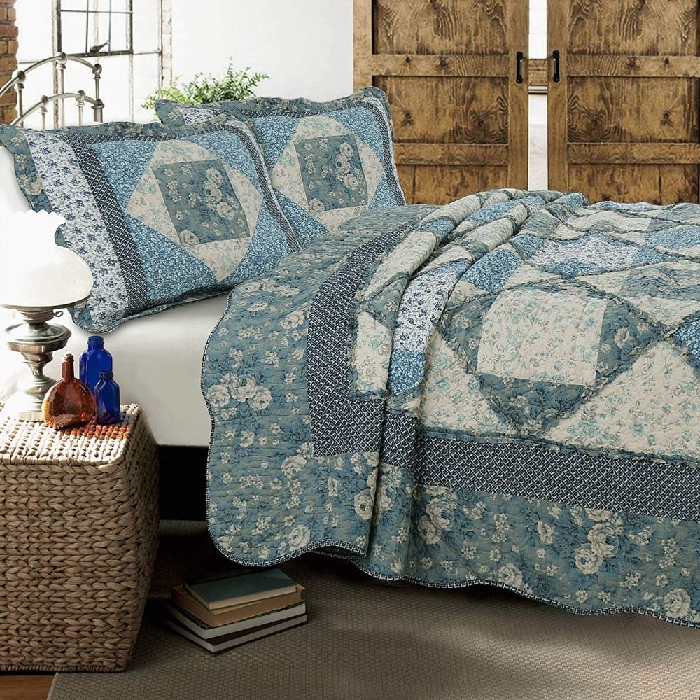 Cozy Line Monique Toile Blue Floral Patchwork 3-piece Reversible Cotton Quilt Bedding Set