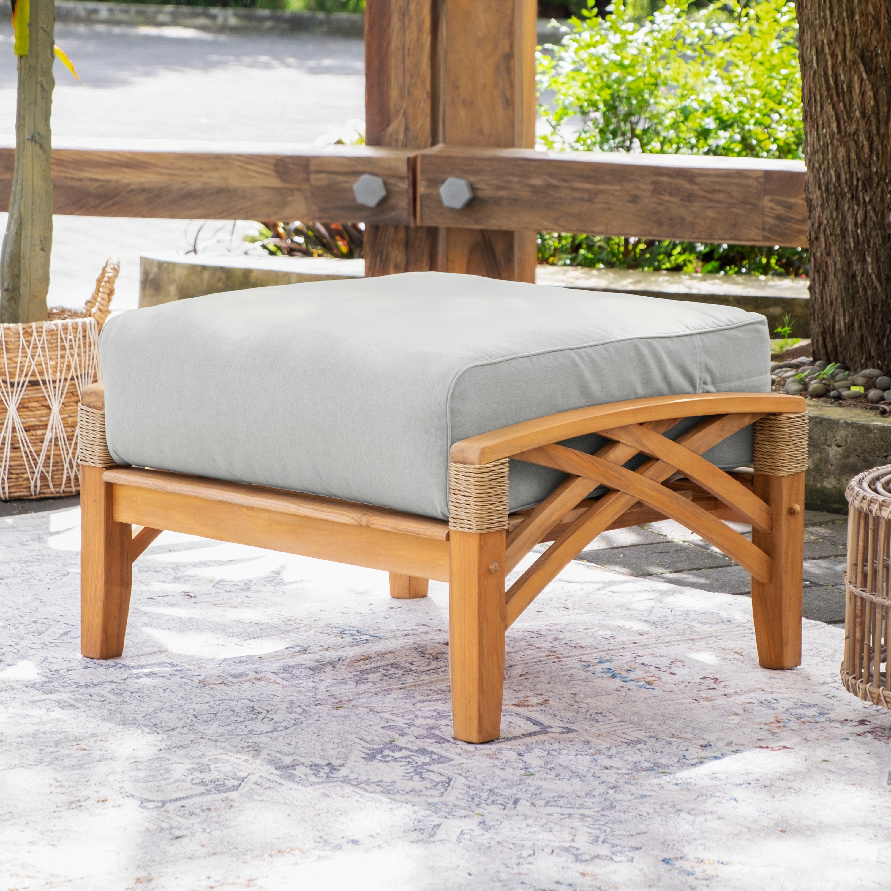 Outdoor Ottomans and Poufs - Bed Bath & Beyond