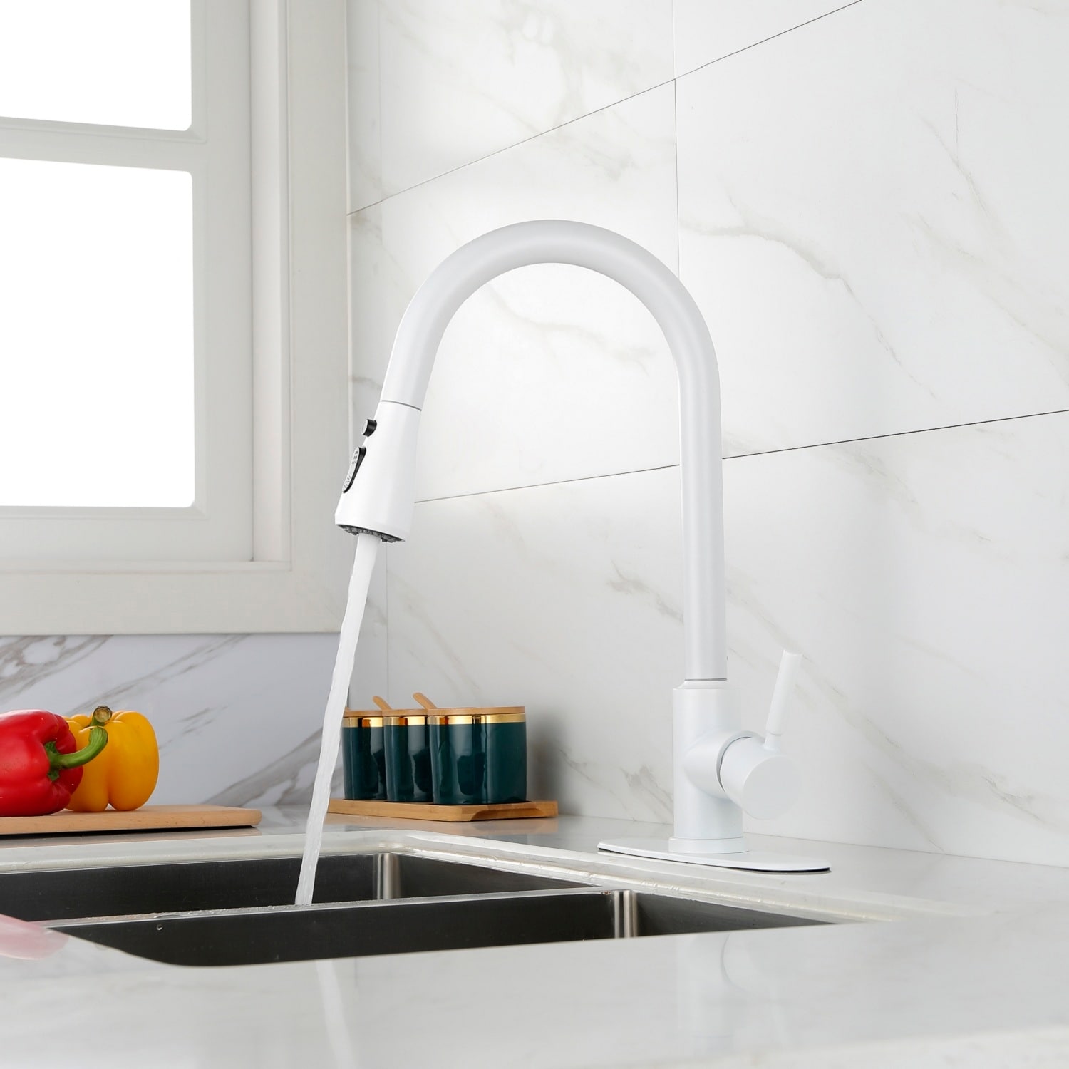 Single Handle White Three Modes Kitchen Faucet with Pull Out Sprayer - 15.73 inch