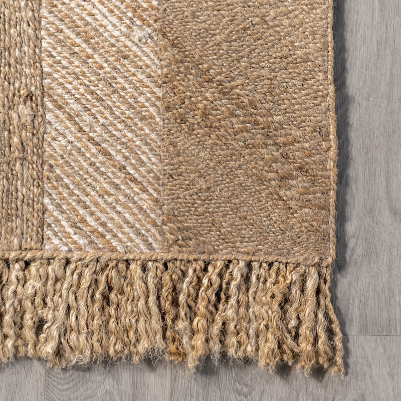 Nuloom Davina Bohemian Tasseled Jute Area Rug