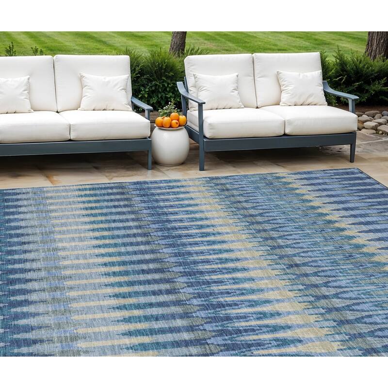 HomeRoots Southwestern Transitional Rectangle Outdoor Rug - 8' X 10'