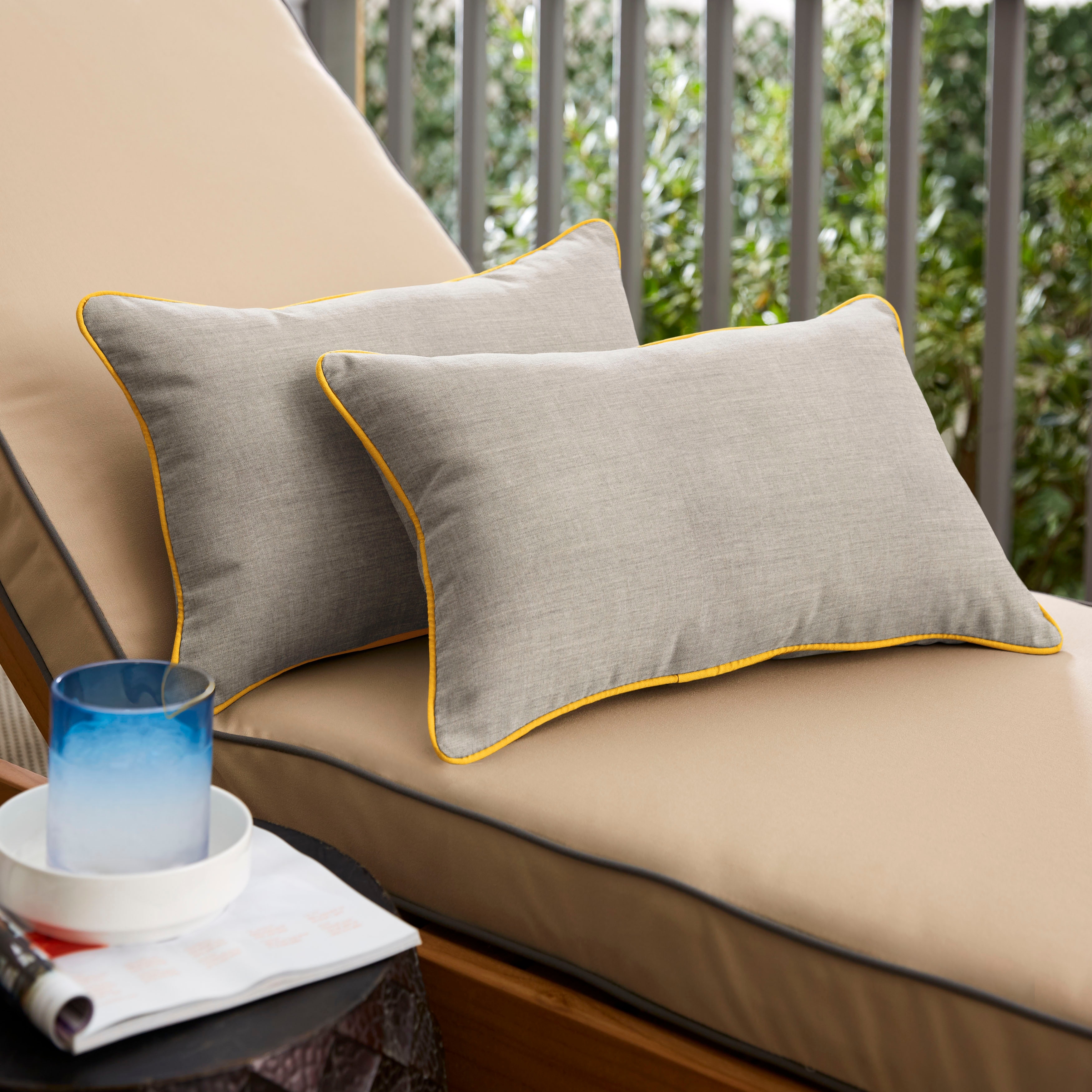 Sunbrella Cast Silver/ Sunflower Yellow Indoor/ Outdoor Pillows (Set of 2)
