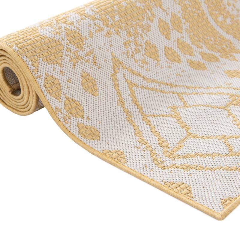 Outdoor Ogooplario Collection Area Rug