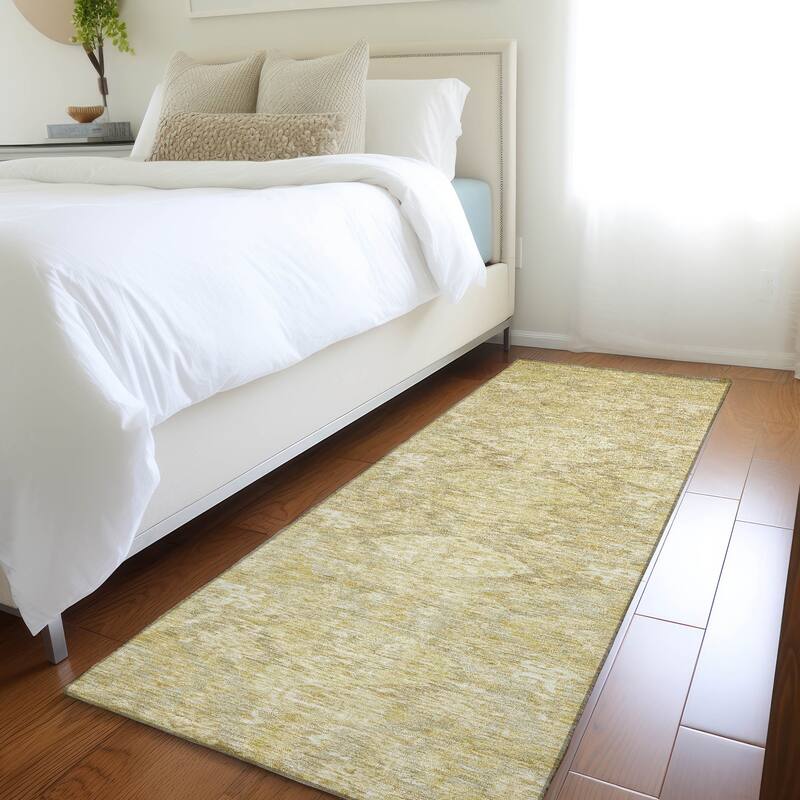 Machine Washable Indoor/ Outdoor Traditional Damask Chantille Rug - Wheat - 2'3" x 7'6"