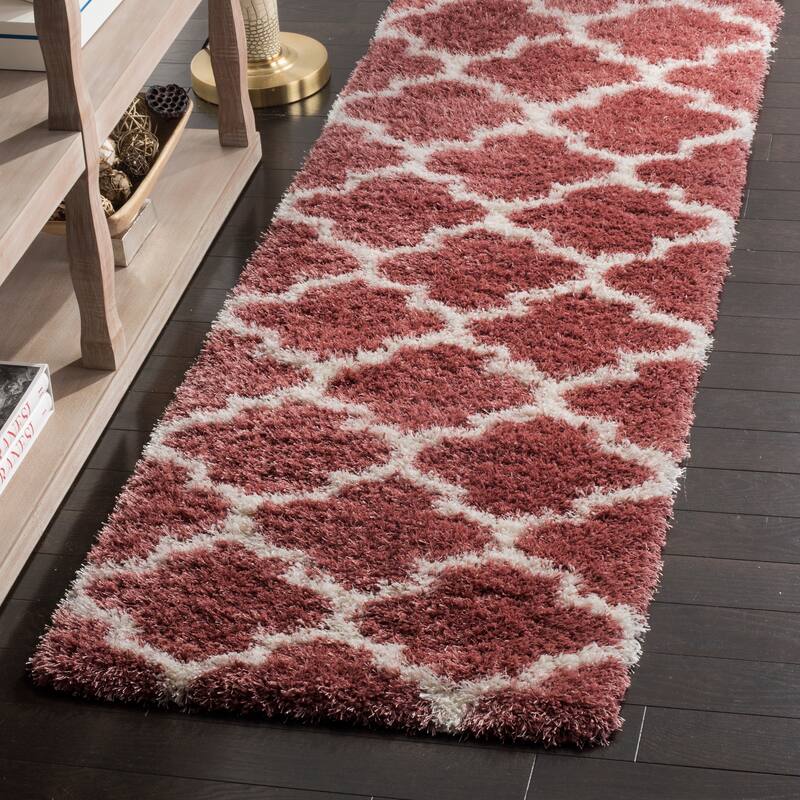 SAFAVIEH Montreal Shag Rosalyn 2-inch Thick Rug - 2'3" x 7' Runner - Rose/Ivory