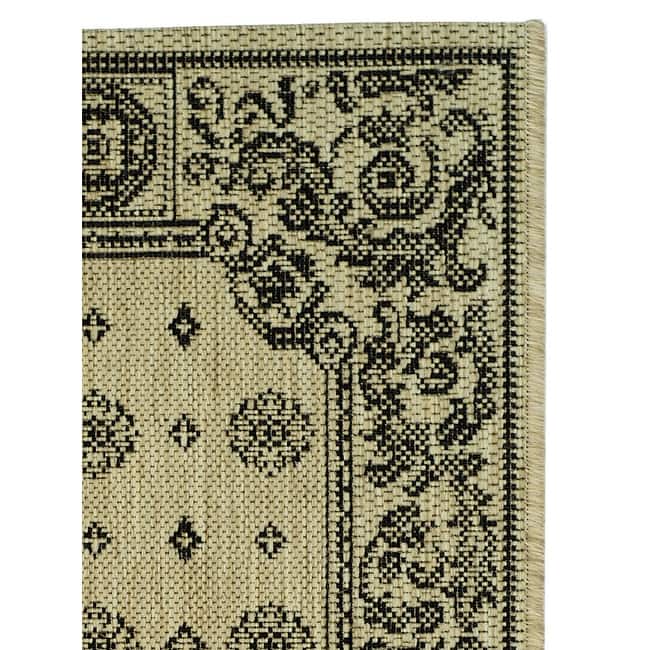SAFAVIEH Courtyard Beverley Indoor/ Outdoor Waterproof Patio Backyard Rug