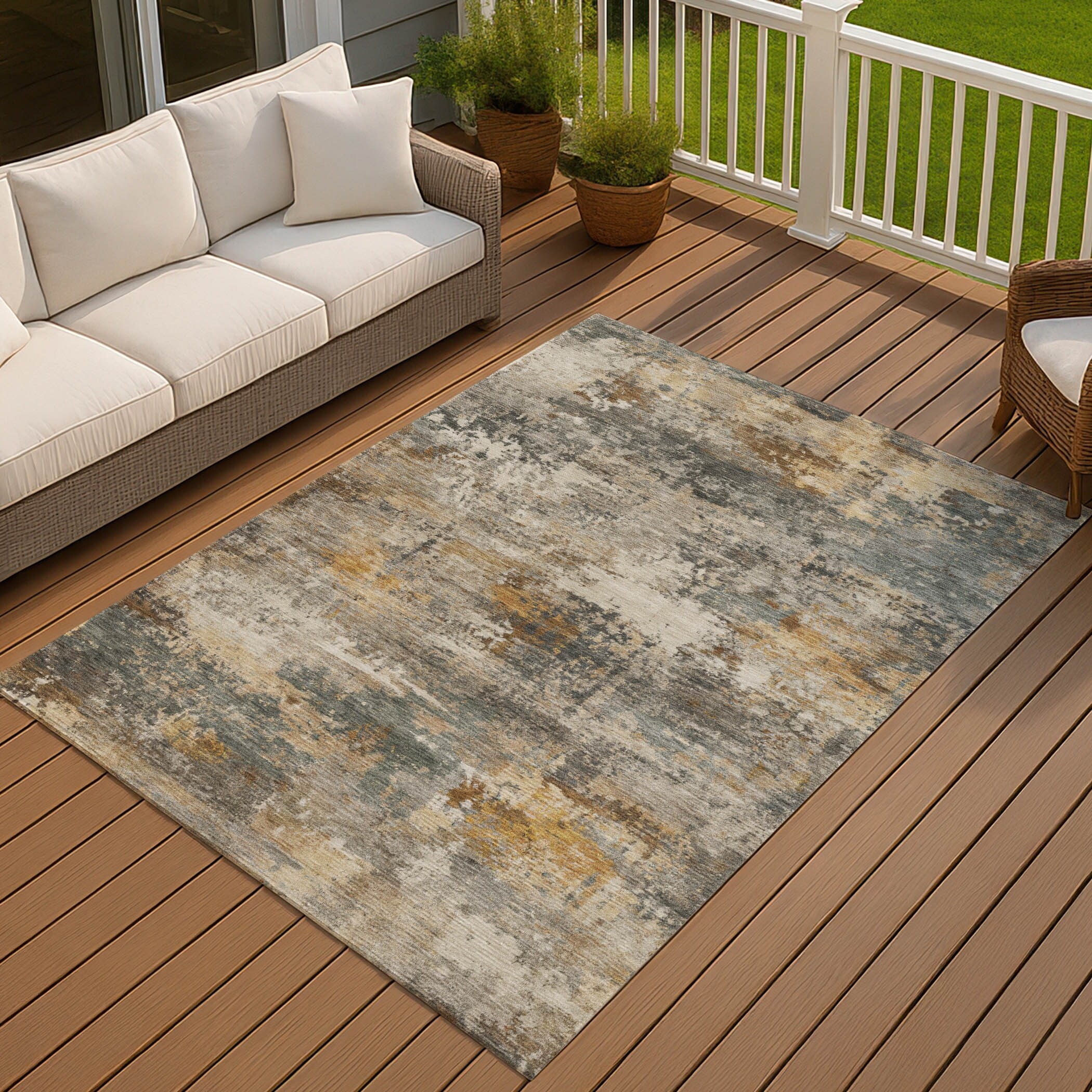 Machine Washable Indoor/ Outdoor Modern Blend Chantille Rug