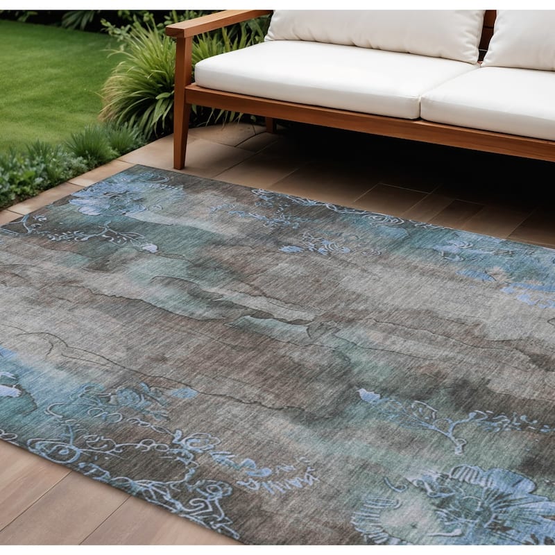 HomeRoots Floral Transitional Rectangle Outdoor Rug - 8' X 10'