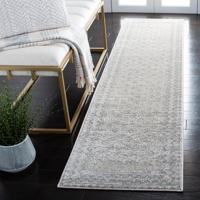 SAFAVIEH Brentwood Banga Traditional Oriental Rug - 2' x 6' Runner - Ivory/Grey