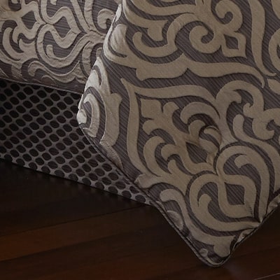 J. Queen New York Astoria Mink Comforter Set