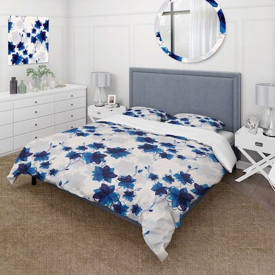 Designart 'Modern White And Blue Floral' Modern Duvet Cover Set