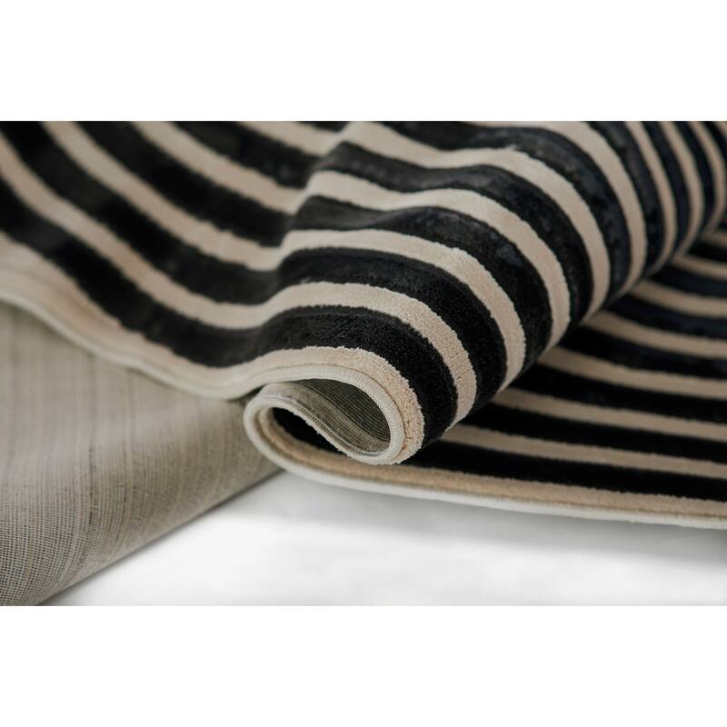 Momeni Xander Polyester Geometric Area Rug