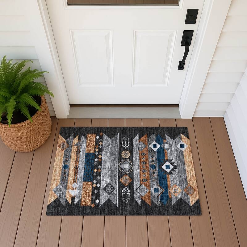 Machine Washable Indoor/ Outdoor Global Tuca Chantille Rug - Black - 1'8" x 2'6"