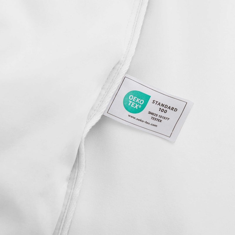 All-Season Medium Warmth White Goose Down Comforter with Premium Fabric