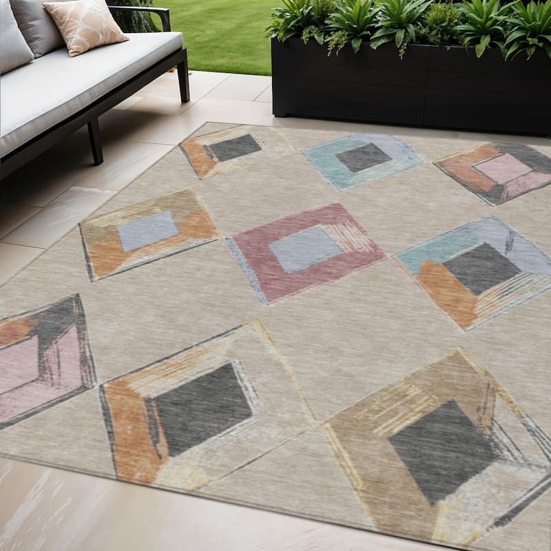 HomeRoots Geometric Transitional Rectangle Outdoor Rug - 5' X 8'