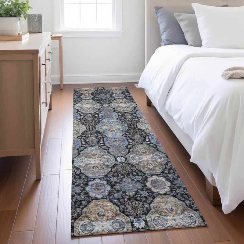 Machine Washable Indoor/ Outdoor Traditional Tracey Chantille Rug