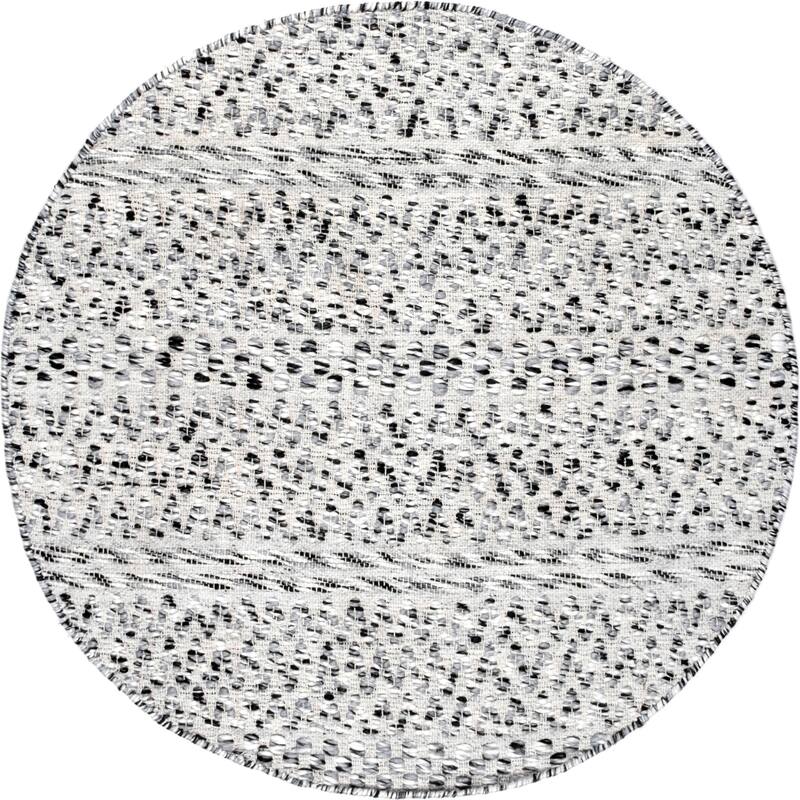 Nuloom Natosha Indoor/Outdoor Chevron Striped Area Rug