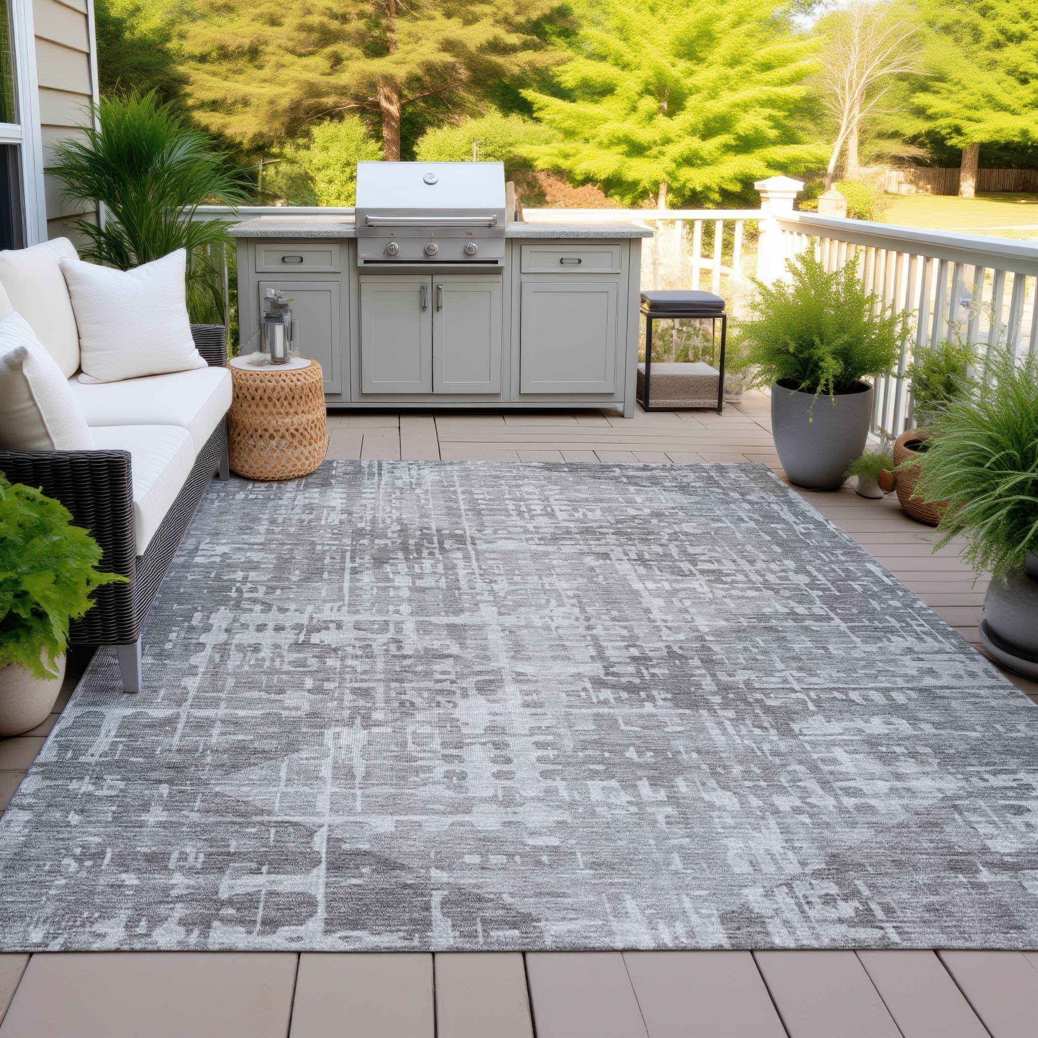 Machine Washable Indoor/Outdoor Modern Diamond Stack Chantille Rug